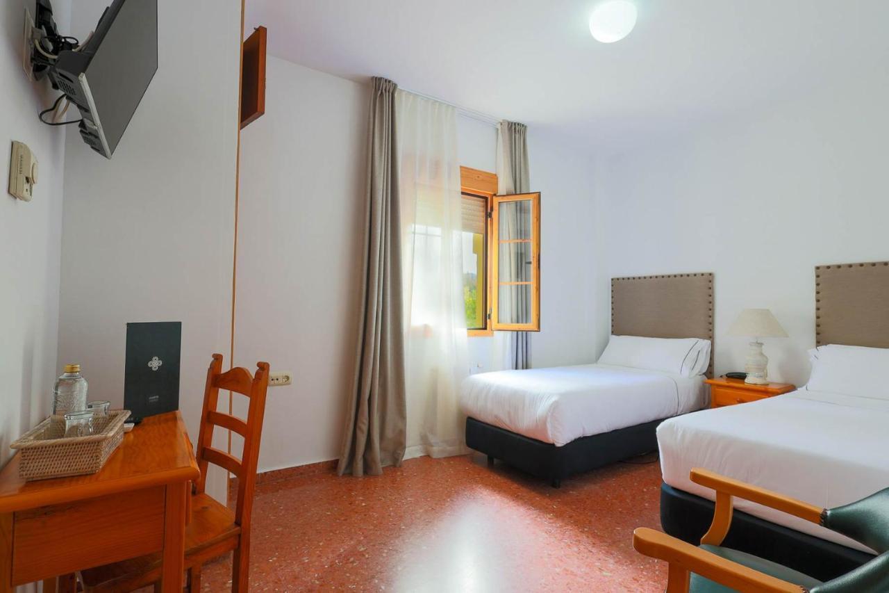 Hotel Tugasa El Almendral Setenil De Las Bodegas Buitenkant foto