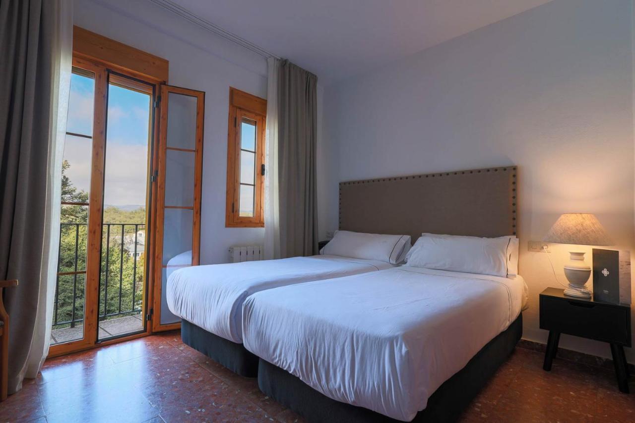 Hotel Tugasa El Almendral Setenil De Las Bodegas Buitenkant foto