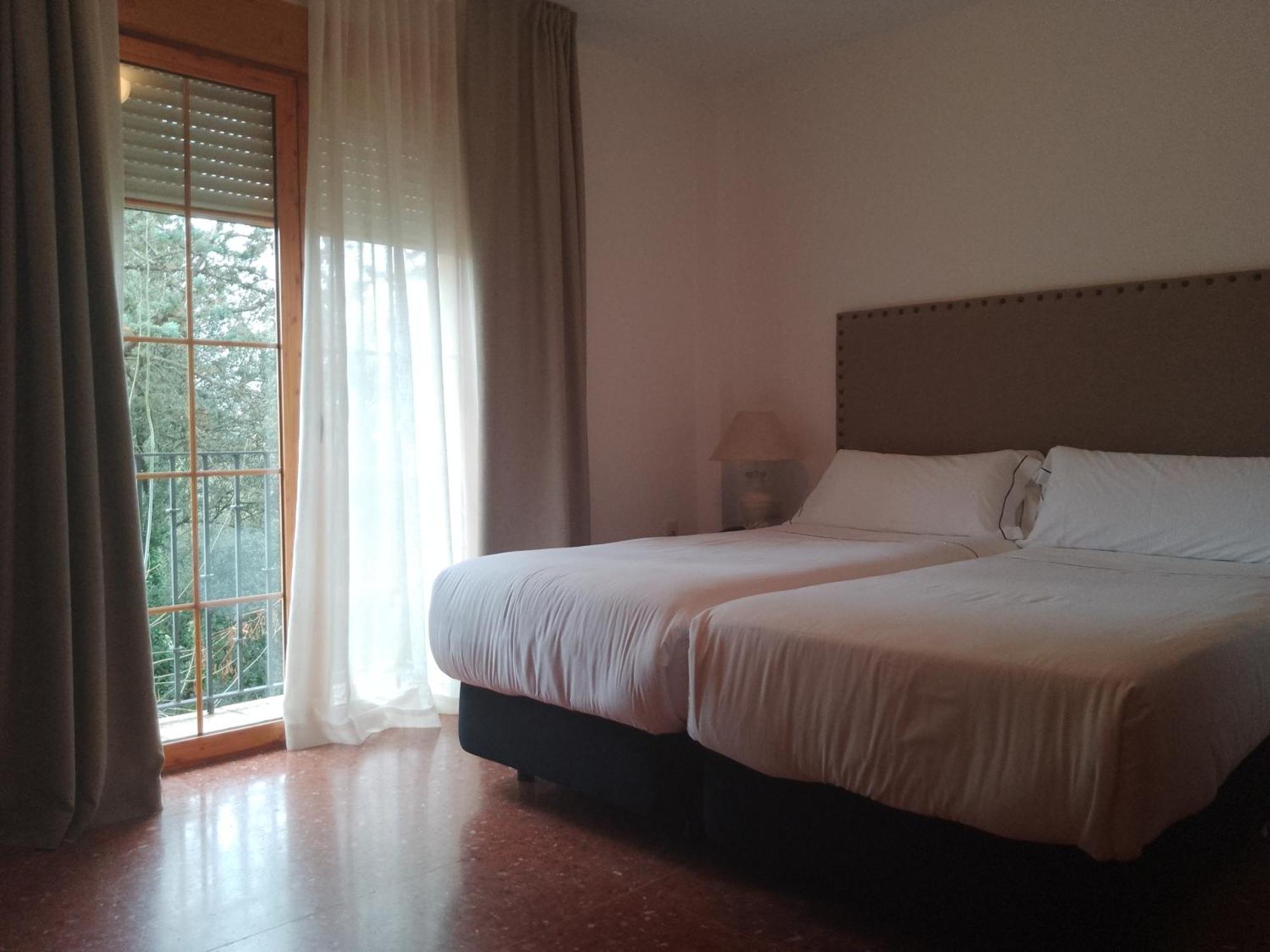Hotel Tugasa El Almendral Setenil De Las Bodegas Buitenkant foto